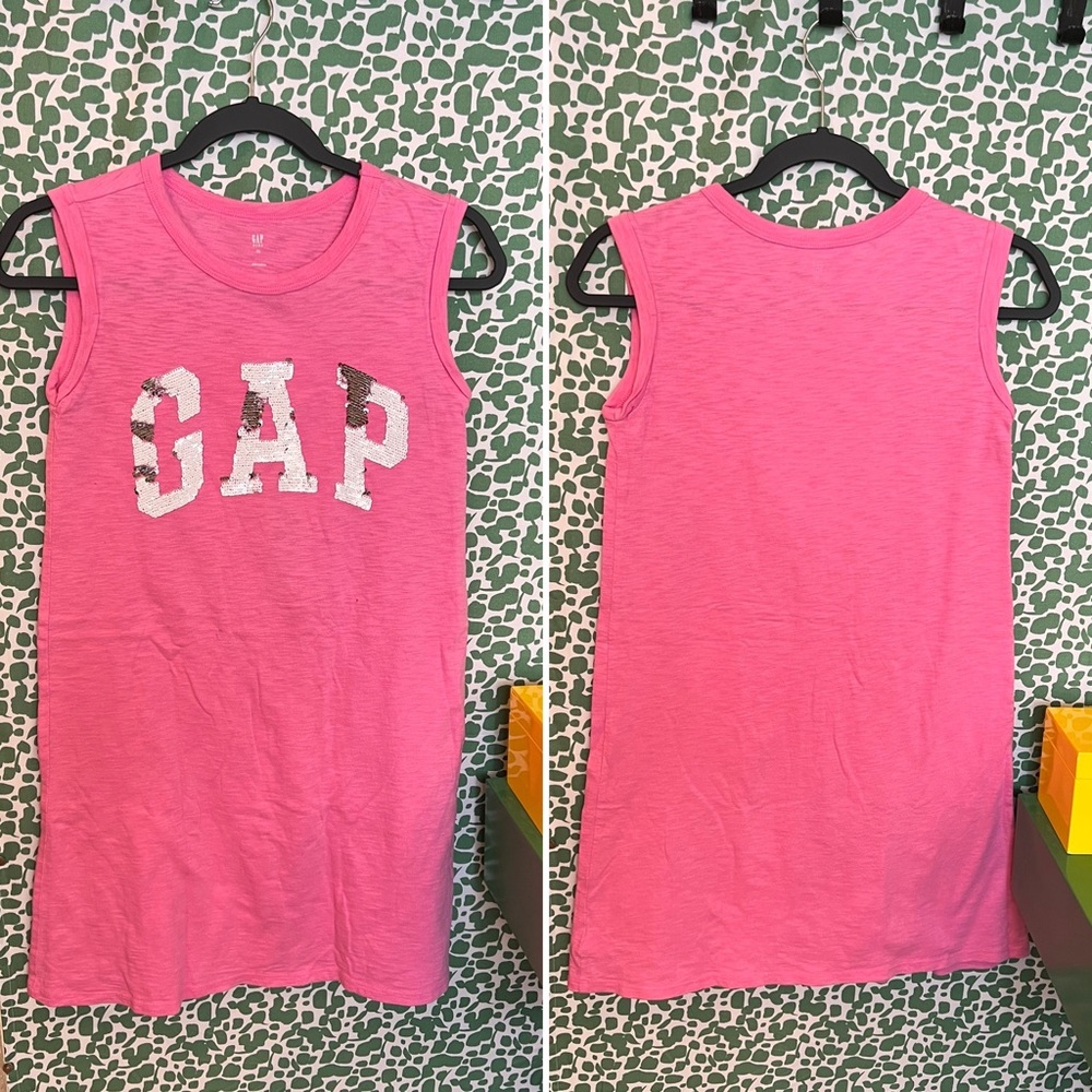 EUC Brand: GAP Kids Size: XL Pink Dress, with the sequins that change colors.